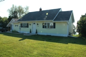 Scooner Coast House In Algoma